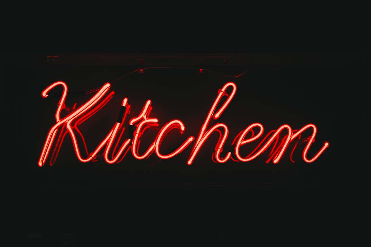 neon kitchen signs make your kitchen stand out2