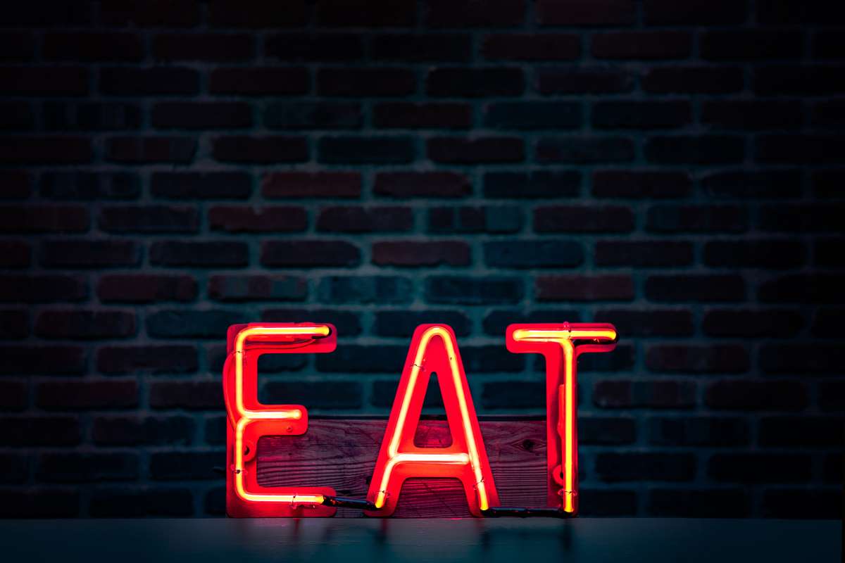 neon kitchen signs make your kitchen stand out3